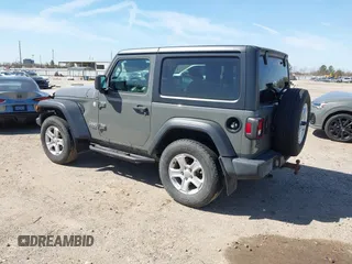 2020 Jeep Wrangler Willys с VIN 1C4GJXAG4LW164787, выставлен на аукционе IAAI как лот 41719754 с пробегом 63 802 миль миль и . История ставок и продаж доступна на DreamBid. Изображение 3.