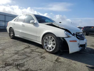2007 Mercedes-Benz E-Class 3.5L with VIN WDBUF56X47B084760, listed as a Copart auction lot 84942024 with 117,213 mi miles and Salvage Title. Bid and sale history available at carsss.com. Image 4.