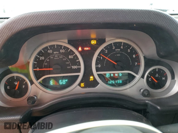 2009 Jeep Wrangler Sahara with VIN 1J4FA54109L702963, listed as a Copart auction lot 89211555 with 125,138 mi miles and Clean title. Bid and sale history available at DreamBid. Image 9.