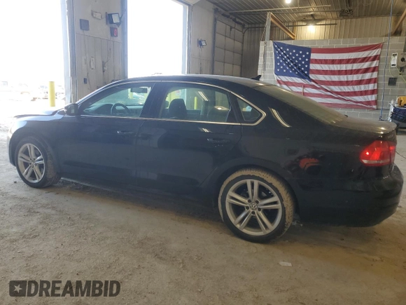 2014 Volkswagen Passat SE z VIN 1VWBN7A35EC121511, wystawiony jako Copart lot #48156315 z przebiegiem 136 472 mil mil oraz Szkoda całkowita • Salvage title. Historia ofert i sprzedaży dostępna na DreamBid. Obrazek 2.