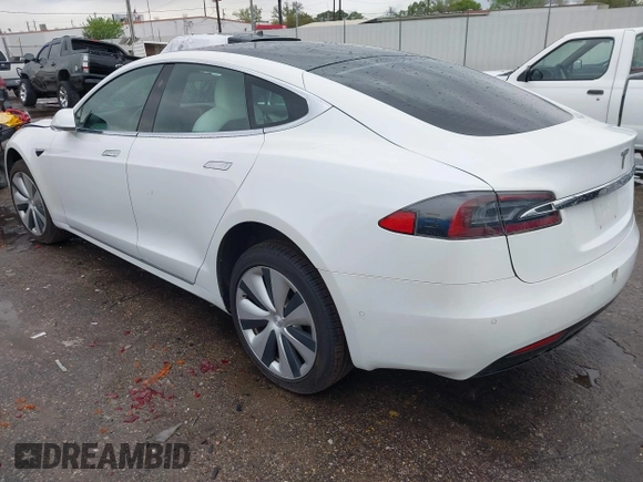 2021 Tesla Model S Long Range Plus with VIN 5YJSA1E21MF425482, listed as a IAAI auction lot 41886030 with Not provided miles and . Bid and sale history available at DreamBid. Image 3.