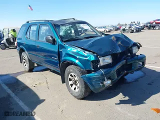 1998 Isuzu Rodeo S with VIN 4S2CM58W9W4337439, listed as a IAAI auction lot 41619442 with 304,136 mi miles. Bid and sale history available at carsss.com. Image 1.