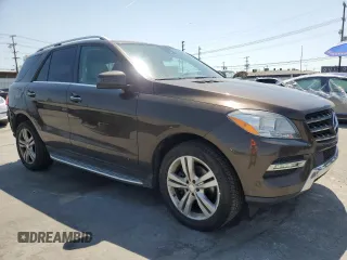 2013 Mercedes-Benz M 350 z VIN 4JGDA5JB0DA125409, wystawiony jako Copart lot #52187965 z przebiegiem 147 803 mil mil oraz Szkoda całkowita • Salvage title. Historia ofert i sprzedaży dostępna na DreamBid. Obrazek 4.