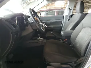 2016 Mitsubishi Outlander ES z VIN JA4AP3AU0GZ062470, wystawiony jako Copart lot #50078065 z przebiegiem 86 669 mil mil oraz Szkoda całkowita • Salvage title. Historia ofert i sprzedaży dostępna na DreamBid. Obrazek 7.