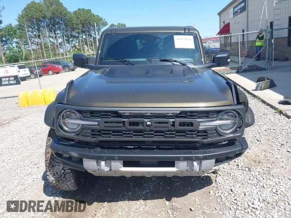 2024 Ford Bronco Raptor z VIN 1FMEE0RR4RLA01295, wystawiony jako IAAI lot #41971950 z przebiegiem 8 246 mil mil oraz . Historia ofert i sprzedaży dostępna na DreamBid. Obrazek 13.