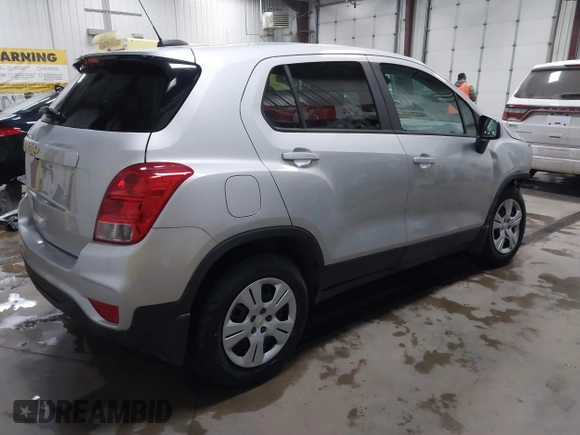 2019 Chevrolet Trax LS with VIN 3GNCJKSB5KL180268, listed as a IAAI auction lot 41506873 with 63,993 mi miles. Bid and sale history available at carsss.com. Image 4.