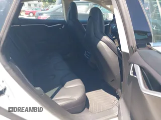 2014 Tesla Model S 60 с VIN 5YJSA1H18EFP29428, выставлен на аукционе IAAI как лот 42690205 с пробегом 54 435 миль миль и . История ставок и продаж доступна на DreamBid. Изображение 8.