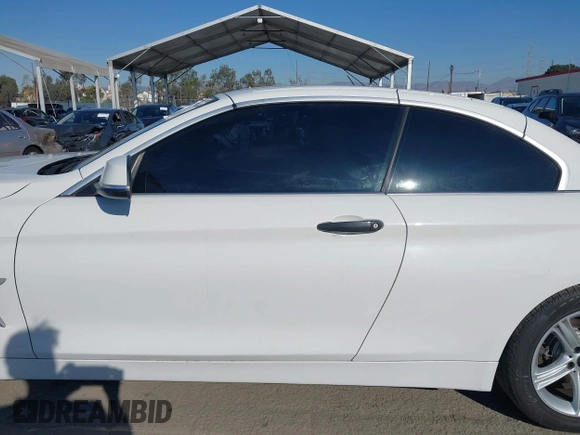 2014 BMW 4 Series 428i with VIN WBA3V7C54EP770552, listed as a IAAI auction lot 41297640 with 114,763 mi miles and . Bid and sale history available at DreamBid. Image 15.
