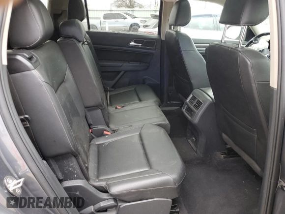 2018 Volkswagen Atlas 3.6L V6 SEL with VIN 1V2MR2CA2JC537460, listed as a Copart auction lot 52799365 with 147,059 mi miles and Non Repairable. Bid and sale history available at carsss.com. Image 10.