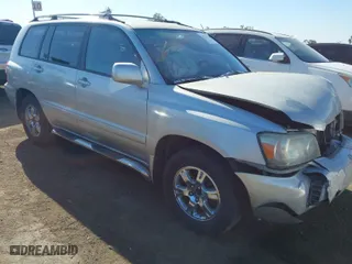 2006 Toyota Highlander w/3rd Row with VIN JTEDP21A660110877, listed as a IAAI auction lot 41330456 with 150,285 mi miles. Bid and sale history available at carsss.com. Image 1.