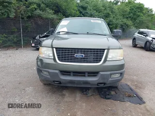 2005 Ford Expedition Special Service с VIN 1FMPU16575LB01825, выставлен на аукционе IAAI как лот 42335134 с пробегом 130 788 миль миль и . История ставок и продаж доступна на DreamBid. Изображение 13.