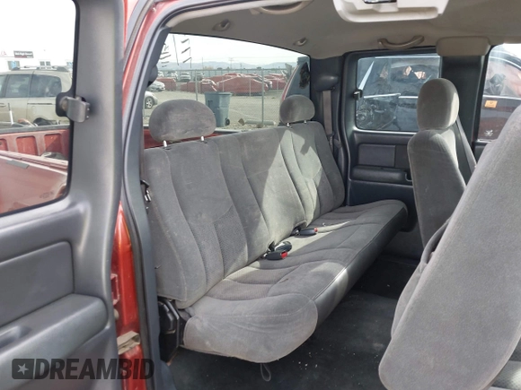 2001 Chevrolet Silverado 1500 LS with VIN 2GCEC19T111377779, listed as a IAAI auction lot 41922163 with 197,971 mi miles. Bid and sale history available at carsss.com. Image 8.