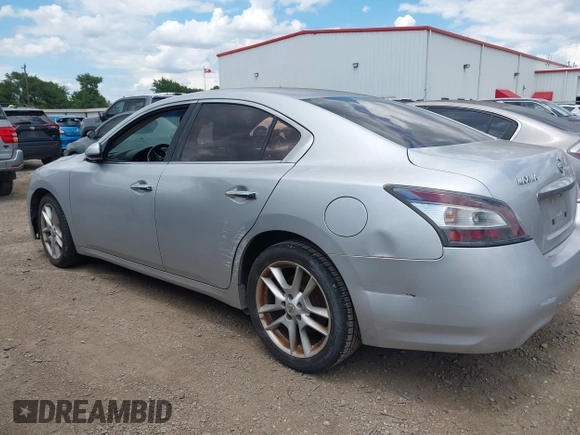 2014 Nissan Maxima SV z VIN 1N4AA5APXEC479159, wystawiony jako IAAI lot #42234950 z przebiegiem 187 187 mil mil oraz . Historia ofert i sprzedaży dostępna na DreamBid. Obrazek 3.