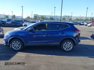 2020 Nissan Rogue Sport SV with VIN JN1BJ1CV8LW270536, listed as a IAAI auction lot 41859191 with 32,395 mi miles. Bid and sale history available at carsss.com. Image 15.