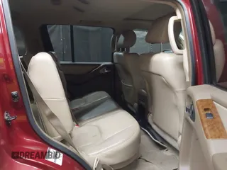 2005 Nissan Pathfinder SE z VIN 5N1AR18W35C725943, wystawiony jako IAAI lot #42119299 z przebiegiem 189 059 mil mil oraz . Historia ofert i sprzedaży dostępna na DreamBid. Obrazek 8.