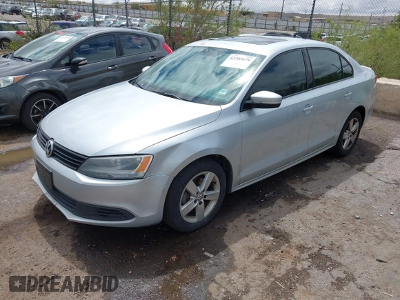 2012 Volkswagen Jetta TDI w/Premium & Nav с VIN 3VWLL7AJ7CM394566, выставлен на аукционе IAAI как лот 42203479 с пробегом 128 070 миль миль и . История ставок и продаж доступна на DreamBid. Изображение 2.