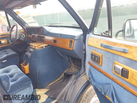 1994 Dodge Cargo with VIN 2B6HB21X1RK146167, listed as a IAAI auction lot 42018516 with 93,393 mi miles. Bid and sale history available at carsss.com. Image 5.