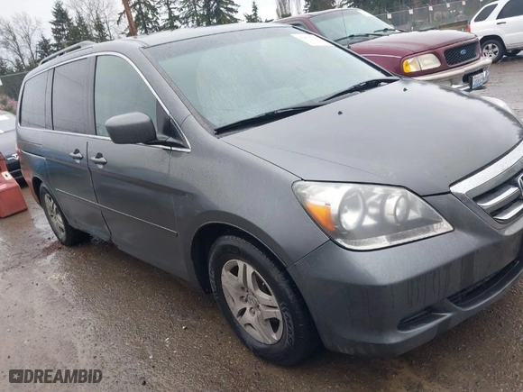 2007 Honda Odyssey EX-L with VIN 5FNRL38687B462147, listed as a IAAI auction lot 41855258 with 272,015 mi miles. Bid and sale history available at carsss.com. Image 1.