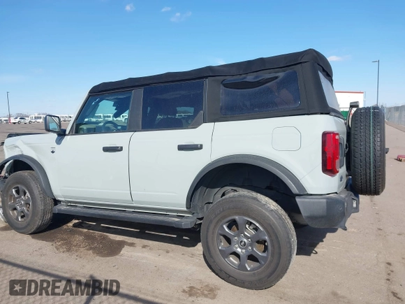 2021 Ford Bronco с VIN 1FMDE5BH9MLA61091, выставлен на аукционе IAAI как лот 42047298 с пробегом 31 479 миль миль и . История ставок и продаж доступна на DreamBid. Изображение 14.