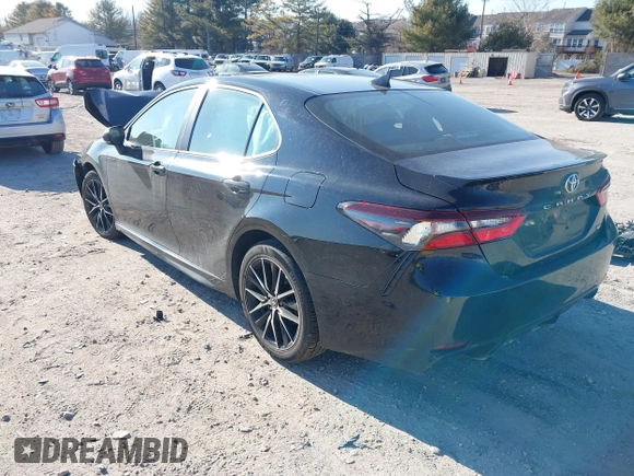 2021 Toyota Camry SE Nightshade with VIN 4T1T11AK6MU402597, listed as a IAAI auction lot 41718894 with Not Provided miles and . Bid and sale history available at carsss.com. Image 3.
