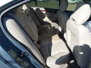 2004 Volvo S60 with VIN YV1RS59VX42390431, listed as a IAAI auction lot 41663179 with 252,527 mi miles. Bid and sale history available at carsss.com. Image 8.