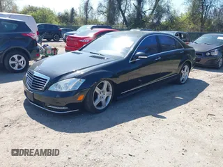 2008 Mercedes-Benz S-Class 5.5L V8 with VIN WDDNG86X68A163977, listed as a IAAI auction lot 42073048 with 131,851 mi miles. Bid and sale history available at carsss.com. Image 2.