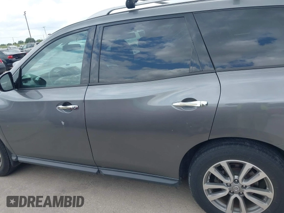 2015 Nissan Pathfinder SV z VIN 5N1AR2MN7FC607589, wystawiony jako IAAI lot #42146811 z przebiegiem 183 968 mil mil oraz . Historia ofert i sprzedaży dostępna na DreamBid. Obrazek 14.