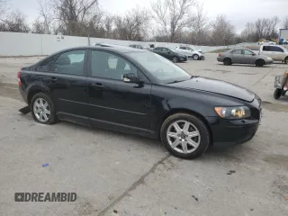 2006 Volvo S40 2.4L with VIN YV1MS382662173239, listed as a Copart auction lot 86269214 with 98,921 mi miles and Salvage Title. Bid and sale history available at carsss.com. Image 4.