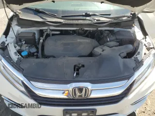 2018 Honda Odyssey Touring with VIN 5FNRL6H8XJB018438, listed as a Copart auction lot 61876505 with 104,581 mi miles and Salvage title. Bid and sale history available at DreamBid. Image 12.