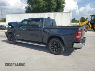 2020 Ram 1500 Laramie z VIN 1C6SRFJT2LN217803, wystawiony jako Copart lot #61390795 z przebiegiem 82 172 mil mil oraz Szkoda całkowita • Salvage title. Historia ofert i sprzedaży dostępna na DreamBid. Obrazek 2.