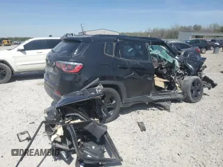 2019 Jeep Compass Latitude with VIN 3C4NJDBB9KT602264, listed as a Copart auction lot 50759925 with Not Provided miles and Salvage Title. Bid and sale history available at DreamBid. Image 3.
