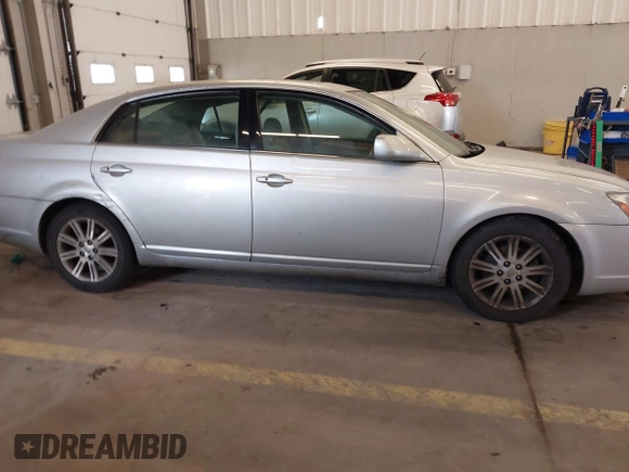 2005 Toyota Avalon XL with VIN 4T1BK36B15U060278, listed as a IAAI auction lot 41667236 with 167,535 mi miles and . Bid and sale history available at DreamBid. Image 13.