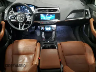 2019 Jaguar I-PACE SE with VIN SADHC2S15K1F69586, listed as a Copart auction lot 89061555 with 59,946 mi miles and Salvage Title. Bid and sale history available at carsss.com. Image 8.