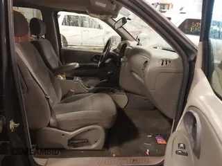 2004 Chevrolet TrailBlazer EXT LT with VIN 1GNET16SX46215438, listed as a IAAI auction lot 41481236 with 240,215 mi miles. Bid and sale history available at carsss.com. Image 5.