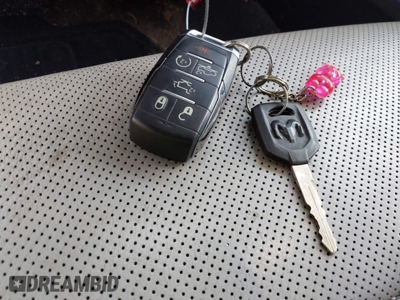 2022 Ram 1500 Limited z VIN 1C6SRFHT1NN361450, wystawiony jako IAAI lot #42027326 z przebiegiem 26 557 mil mil oraz . Historia ofert i sprzedaży dostępna na DreamBid. Obrazek 11.