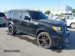 2007 Dodge Nitro R/T z VIN 1D8GT58607W738112, wystawiony jako IAAI lot #42207124 z przebiegiem 182 202 mil mil oraz . Historia ofert i sprzedaży dostępna na DreamBid. Obrazek 1.