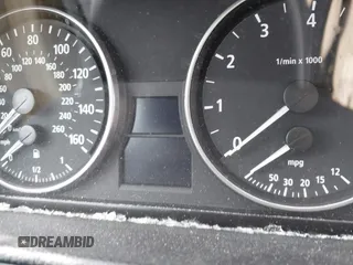 2006 BMW 3 Series 325xi with VIN WBAVD13556KV03735, listed as a IAAI auction lot 41768087 with 1 mi miles. Bid and sale history available at carsss.com. Image 7.