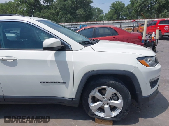 2019 Jeep Compass Latitude z VIN 3C4NJCBB4KT616437, wystawiony jako IAAI lot #42049491 z przebiegiem 42 495 mil mil oraz . Historia ofert i sprzedaży dostępna na DreamBid. Obrazek 21.
