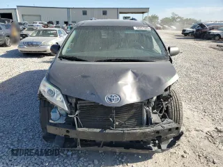 2016 Toyota Sienna LE AAS с VIN 5TDKK3DC8GS755476, выставлен на аукционе Copart как лот 56951595 с пробегом 228 678 миль миль и Списание • Salvage title. История ставок и продаж доступна на DreamBid. Изображение 5.