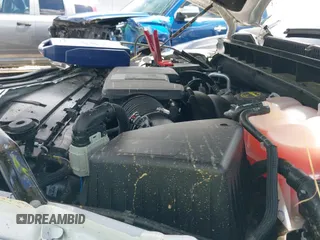 2025 GMC Yukon z VIN 1GKS2ERL7SR224799, wystawiony jako IAAI lot #42615434 z przebiegiem 3 677 mil mil oraz . Historia ofert i sprzedaży dostępna na DreamBid. Obrazek 25.
