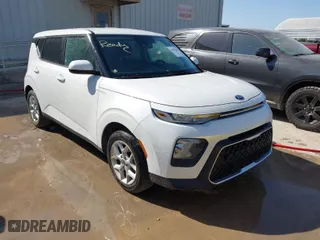 2021 Kia Soul LX with VIN KNDJ23AU1M7129539, listed as a IAAI auction lot 41898065 with 73,410 mi miles. Bid and sale history available at carsss.com. Image 1.