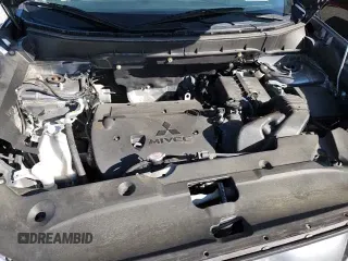 2018 Mitsubishi Outlander ES z VIN JA4AP3AU3JZ025985, wystawiony jako Copart lot #62337515 z przebiegiem 53 945 mil mil oraz Szkoda całkowita • Salvage title. Historia ofert i sprzedaży dostępna na DreamBid. Obrazek 14.