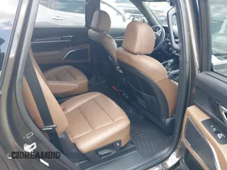 2022 Kia Telluride SX with VIN 5XYP5DHC3NG306763, listed as a IAAI auction lot 42267394 with 110,000 mi miles and . Bid and sale history available at DreamBid. Image 8.