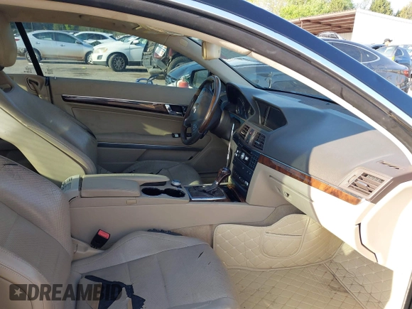 2011 Mercedes-Benz E-Class E 350 with VIN WDDKJ5GB0BF097376, listed as a IAAI auction lot 42050801 with 123,088 mi miles. Bid and sale history available at carsss.com. Image 5.