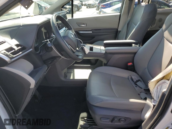 2021 Toyota Sienna XLE with VIN 5TDYRKEC2MS027386, listed as a Copart auction lot 47800305 with 56,000 mi miles and Salvage Title. Bid and sale history available at DreamBid. Image 7.