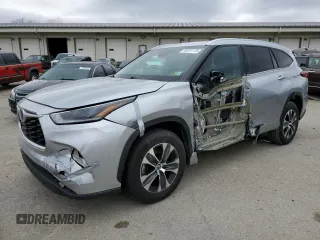 2021 Toyota Highlander Hybrid XLE z VIN 5TDGARAH6MS507735, wystawiony jako Copart lot #49781115 z przebiegiem 94 455 mil mil oraz Szkoda całkowita • Salvage title. Historia ofert i sprzedaży dostępna na DreamBid. Obrazek 1.