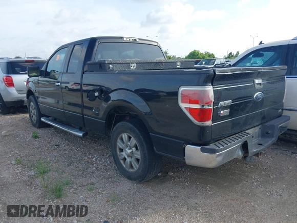 2010 Ford F-150 XL z VIN 1FTFX1CV9AKB86064, wystawiony jako IAAI lot #42601312 z przebiegiem 366 938 mil mil oraz . Historia ofert i sprzedaży dostępna na DreamBid. Obrazek 3.