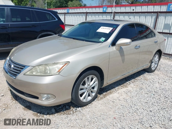 2011 Lexus ES with VIN JTHBK1EG5B2462123, listed as a IAAI auction lot 42031450 with 135,652 mi miles. Bid and sale history available at carsss.com. Image 17.