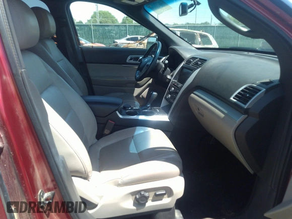 2014 Ford Explorer XLT z VIN 1FM5K8D85EGA87029, wystawiony jako IAAI lot #37168851 z przebiegiem 112 113 mil mil oraz . Historia ofert i sprzedaży dostępna na DreamBid. Obrazek 5.