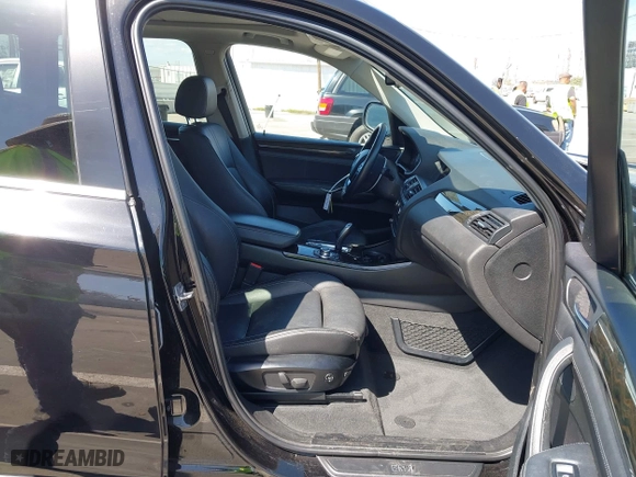 2011 BMW X3 28i with VIN 5UXWX5C57BL715884, listed as a IAAI auction lot 41969911 with 101,067 mi miles. Bid and sale history available at carsss.com. Image 5.